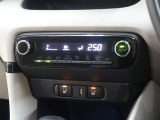 オートエアコンを装備しております!自動で調整してくれますので、車内も快適です☆