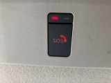 【SOSコール装備】急病時にコールスイッチON又はエアバック展開と連動し位置情報&センサー情報とともに専門オペレーターに繋がります。