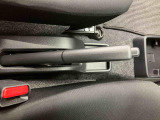 3.「認定中古車カルテ」は、走行距離や修復歴に加えてキズ・凹みの有無・状態や消耗品の交換、過去の整備状況がわかります。