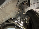 お車を安心してお乗りいただく為には、足回りの定期点検が欠かせません。サービスサポート(有償保証)では無料点検もご提供しており、安心のカーライフをお過ごしいただけるサポート体制が整っています。