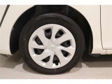 ■装着ホイール■  スチールホイール&車体デザインにマッチしたホイールキャップです。