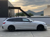 ご納車後も全国約200拠店のBMW正規ディーラーサービス工場にて保証対応いたします。お近くのBMW正規ディーラーをご案内の上、アフターメンテナンスをお受け頂けますので、安心してお乗りいただけます!!