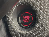 ワンプッシュでエンジンのスタート、ストップが出来て便利です。