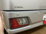 前後バンパーには障害物などを感知すると音声で知らせてくれるコーナーセンサーを装備!