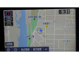 ディスプレイオーディオを装備。スマホとクルマをつなぐことで、これまでのナビに加えて、いろんなサービスが楽しめます。