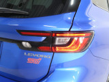SUBARUのアイデンティティー、コの字型LEDテールランプ!