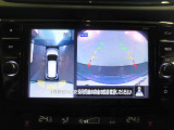 上から見下ろしているような映像で駐車をサポートするアラウンドビューモニターと、安心のバックモニター付き!駐車が苦手な方でも安心ですね♪