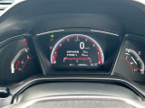 【スピードメーター】メーターがシンプルで見やすく運転しやすいですね。