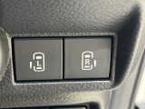 【両側パワースライドドア】スマートキーや運転席のスイッチで後席両側スライドドアの開閉が可能♪電動だから力を入れてドアを開ける必要が無く、小さなお子様でも簡単に開け閉めでき快適です♪