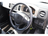 前席全体 目線も高く広い視界で安心して運転することができますね!
