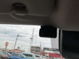 日産純正ドライブレコーダーです。前方向けとルームミラーから車室内後方を撮影します。
