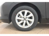 純正なので車に似合うデザインになっていますね。スタッドレスタイヤもご相談下さい。