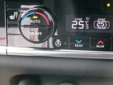 ハンドルヒーター付車です。寒い日もお手元から温まります。