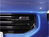 BMW代表的な特徴のキドニーグリル。BMWのすべてのモデルに採用され、BMWらしさを強調しております。
