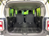 普段のお買い物や通勤、送迎等に十分な荷室スペースを確保しております。セカンドシートを倒すと、大きな荷物の積載も可能です♪