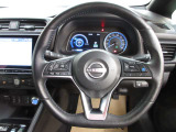 運転が楽しくなる明るく開放的な運転席まわりです。プロパイロットで高速など運転支援で疲れを軽減してくれます!