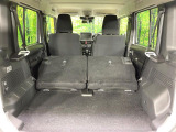普段のお買い物や通勤、送迎等に十分な荷室スペースを確保しております。セカンドシートを倒すと、大きな荷物の積載も可能です♪