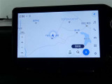 【ディスプレイオーディオ】・・・大型ディスプレイに各種オーディオ機能(AM/FMチューナー、Bluetooth対応)とスマートフォン連携機能を搭載。