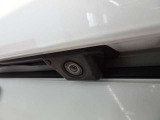 リアカメラとコーナーセンサーが装備されておりますので、夜間の車庫入れなども安心です。