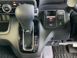 発進時から滑らかに加速する無段階変速のCVTはストップ&ゴーの多い街の中も快適です