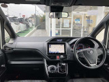 【運転席・インパネまわり】ハンドル・シート・フロアーなど隅々までプロによるクリーニング済み☆彡キレイな車内でドライブが一層快適にお楽しみいただけます!!
