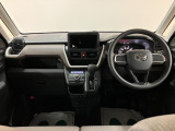 インパネ全体!!視界も良好で運転し易い♪小回りが利くから、運転が苦手でも狭い路地や駐車場でも運転しやすいですよ◎
