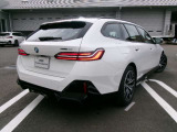 BMWプレミアムセレクション館林では、高年式低走行モデルからMモデル、年式が経ちなかなかディーラーでは見かけないモデルまで幅広いラインナップで認定中古車を取り扱っております。品質に自信があります。