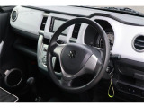 前席全体 目線も高く広い視界で安心して運転することができますね!