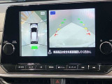 【アラウンドビューモニター】車を上から見下ろしているかのような映像で周囲の状況がひと目で確認、狭い駐車場に駐車するときも安心です♪