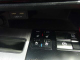 【F SPORT専用本革スポーツシート】(運転席ポジションメモリー/運転席・助手席ベンチレーション機能付)