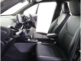 高いホールド性で運転姿勢が安定します。長距離ドライブでも疲れにくいのが魅力です。快適なドライビングライフをお送りください♪