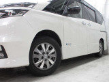 お車の状態は内外装共にとても綺麗な状態を保っておりますので私共でも自信を持ってお薦め出来る1台です!!同年式のお車と比べますと、大事にお乗りだった事を実感して頂けるはずです♪