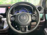 【純正革巻きステアリング】上質な革を使用することで、手にしっかり馴染みとても運転しやすいハンドルです♪