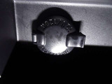 【アクセサリ-ソケット】12V/120W 市販のシガ-ライタ-ソケットプラグで携帯電話の充電などに便利です。