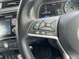 手元のスイッチでオーディオ操作出来ます☆視線をずらさなくて良いので安全運転にも一役かっていますね♪