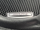 ●ALPINEサウンドシステム:車種毎に最適なチューニングを施した、ALPINEプレミアムサウンドシステムを搭載。重厚感のある音楽をお楽しみいただけます。