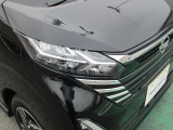 LEDヘッドランプ・・・ハロゲンランプに比べて非常に明るいので、夜間走行時の視認性がアップします。