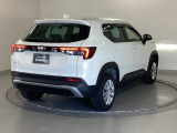 ボディカラーは、プラチナホワイトパールで、上品な深みと輝きを感じさせるホワイトです!