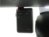 ◆ドライブレコーダー◆映像・音声などを記録する自動車用の装置です。 もしもの事故の際の記録はもちろん、旅行の際の思い出としてドライブの映像を楽しむことができます。