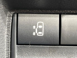 【パワースライドドア】スマートキーや運転席のスイッチでスライドドアの開閉が可能♪電動だから力を入れてドアを開ける必要が無く、小さいお子様でも、重い荷物を持っている時もラクに開け閉めできます♪