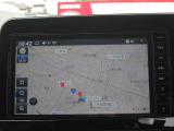 9インチの純正メモリーナビを装備しております。