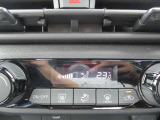 オートエアコンですので、車内を快適な空間に出来ます♪