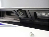 バックカメラが付いているので後方確認が非常にしやすいです。今や運転初心者も熟練者も必須装備!ついていて損はないですね♪