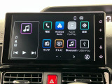 【9インチスマホ連携ディスプレイオーディオ】 対応しているスマホアプリを大画面で使えます!フルセグテレビやラジオの視聴、Bluetooth接続による音楽鑑賞、ハンズフリー通話なども利用可能です。