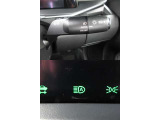LEDヘッドランプを装備しております。ハイビームアシストとオートライト機能もありますので、周囲の状況に応じてライトを点灯&hArr;消灯してくれます。