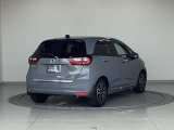 バックカメラが付いているのでバックでの車庫入れも安心です。