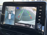 空から車を見たような「アラウンドビューモニター」!車の周りが一目で確認できるので、小さなお子様や障害物があっても安心して乗ることができます。