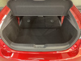 リアシートも簡単格納ができ、大きな荷物もらくらく収納できます!
