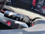 動くタイミングを調整できる間欠式ワイパーは、車速に連動して間欠時間が変化する機能も備えて運転をサポートしてくれます!