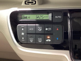 プラズマクラスター付オートエアコンです。室内の温度調整として冷房・除湿ができるのはもちろんのこと冬場や雨天時の窓の曇り取りとしても活用できるエアコンです。